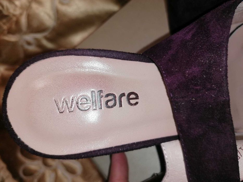 Замшеві босоніжки Welfare б/у