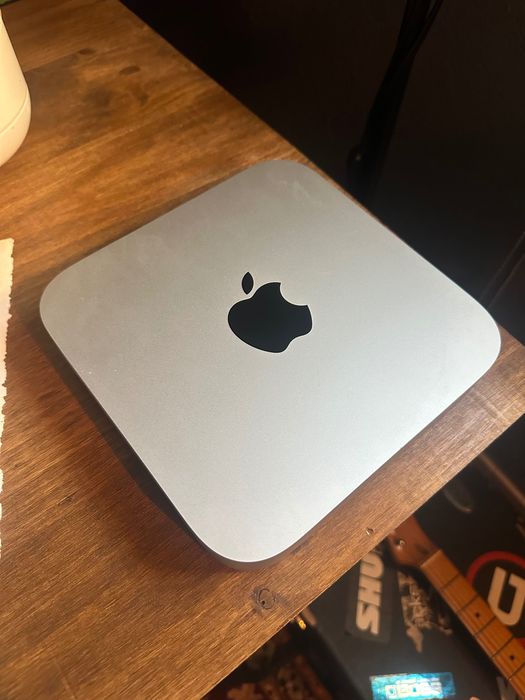Mac mini 2023 8gb RAM 250gb