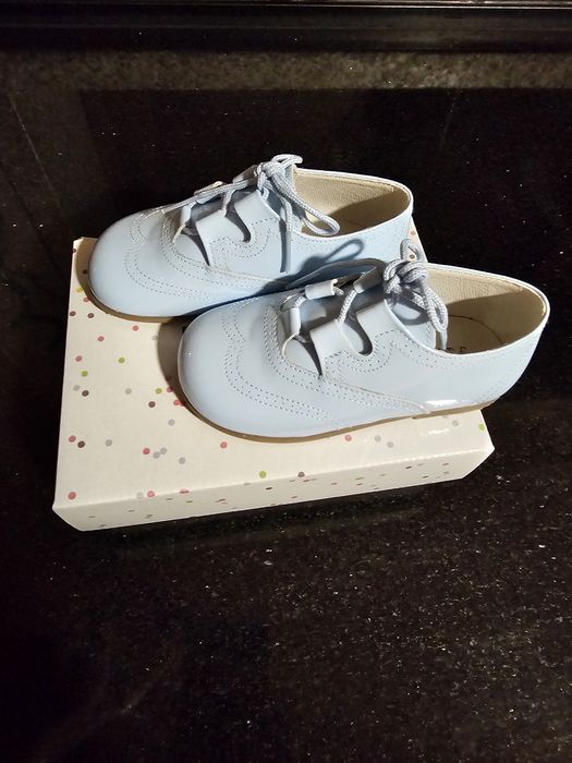 Vendo sapatos de brilho usados 1 vez