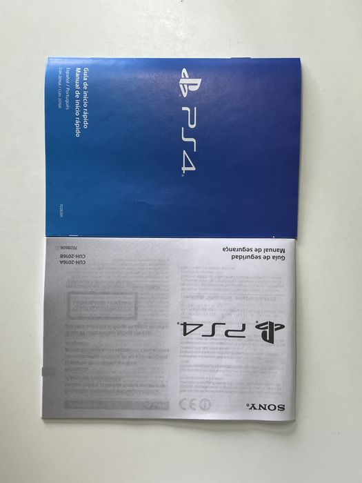 PlayStation 4 500GB .