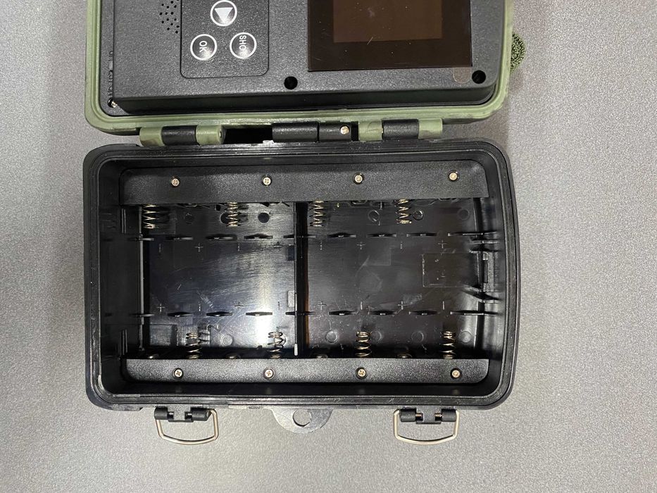 Câmara de caça com deteção de movimento diurno e noturno