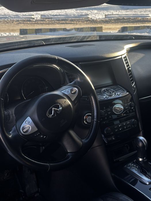 Infiniti FX 37 2013 3.7 AWD