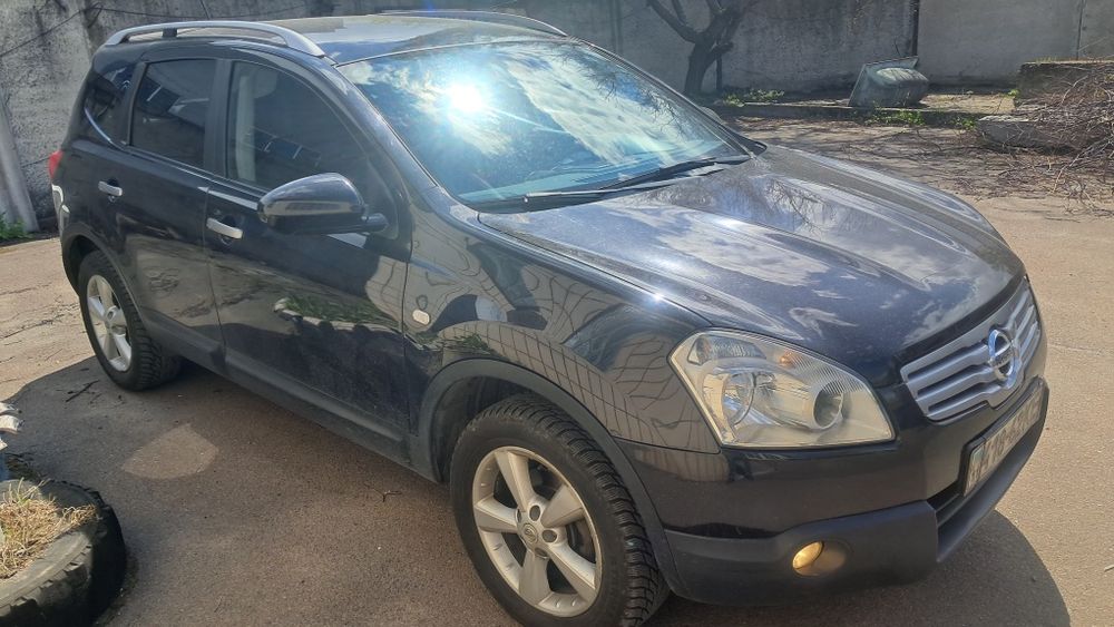 Продам Nissan Qashqai+2