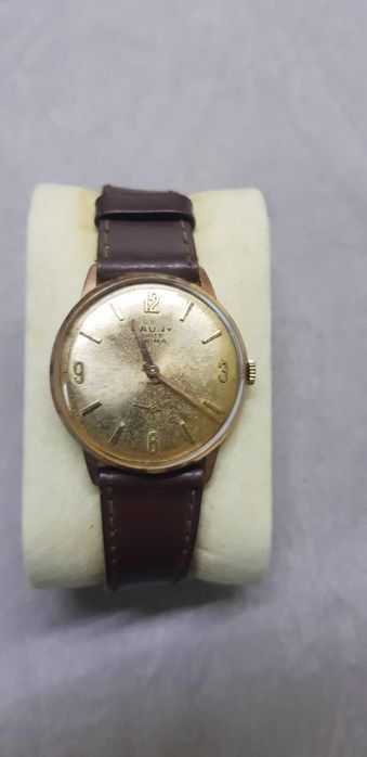 Dois relógios disponíveis