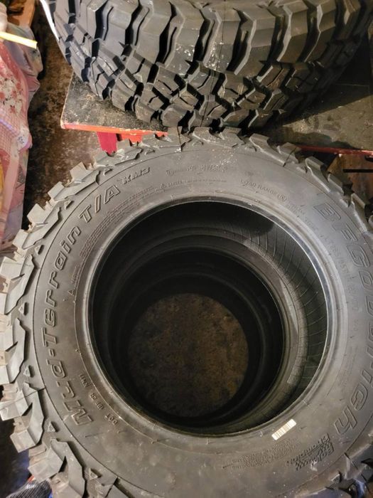 Комплект нових всесезонних шин BFGoodrich Mud-Terrain T/A KM3 LT265/65R17 120/117Q