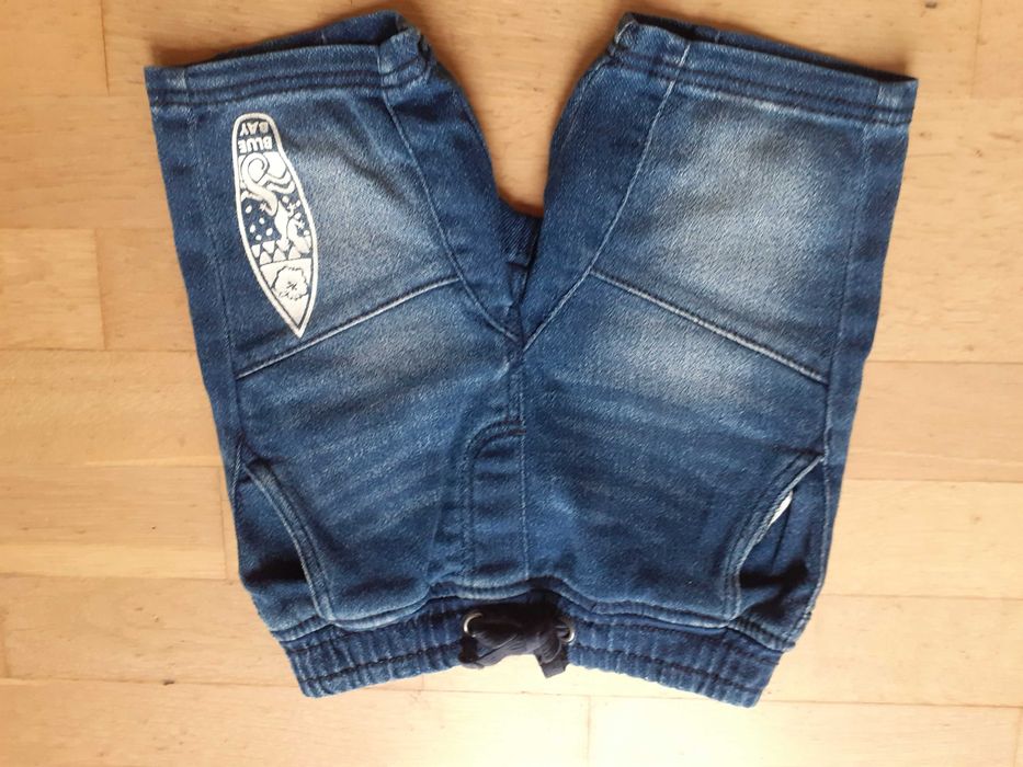 Jeansowe spodenki r. 128