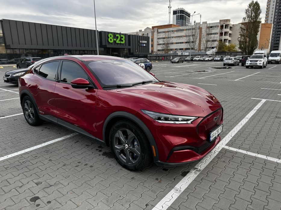 Електромобіль Mustang mach-e