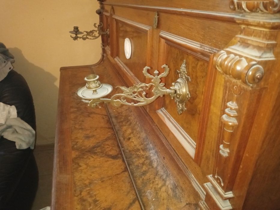 Bardzo stare pianino