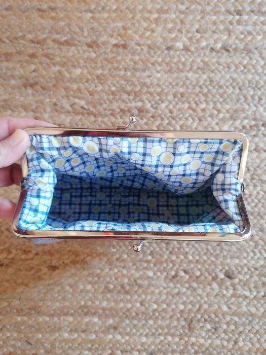 Bolsa forrada em tons de azul