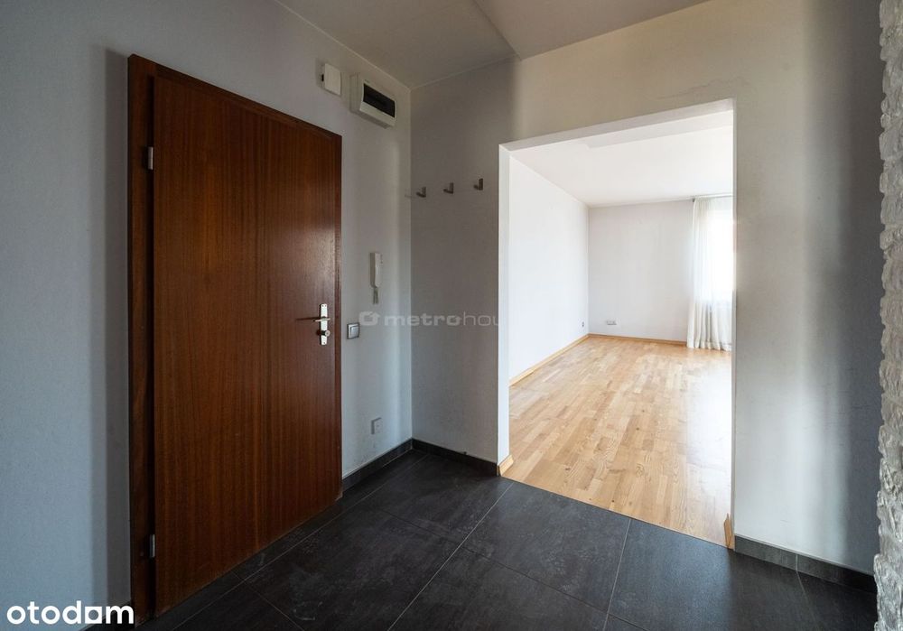 Apartament - 4 pokoje z garażem i balkonem!
