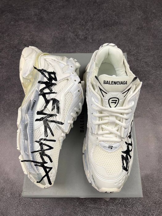 Balenciaga Runner Graffiti White Black