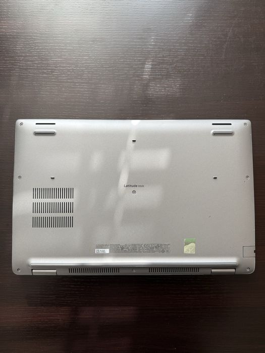 Dell latitude 5520 15.6“/ i5-1145G7/ 16GB/ 256GB/