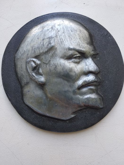 Барельеф Ленин металл