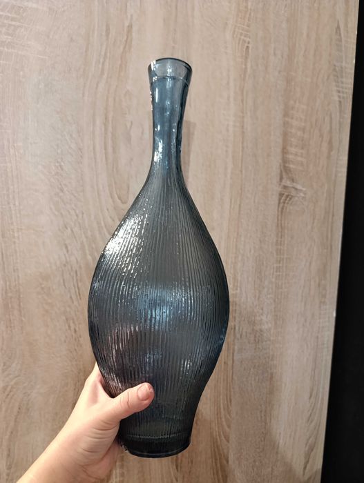 Prążkowany wazon niebieski ze szkła recyklingowego 40 cm