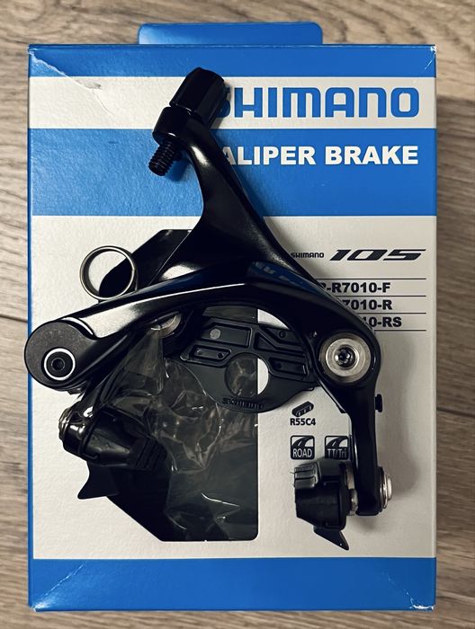 Tylny hamulec Shimano 105 BR-R7010-RS Direct Mount + klocki R55C4
