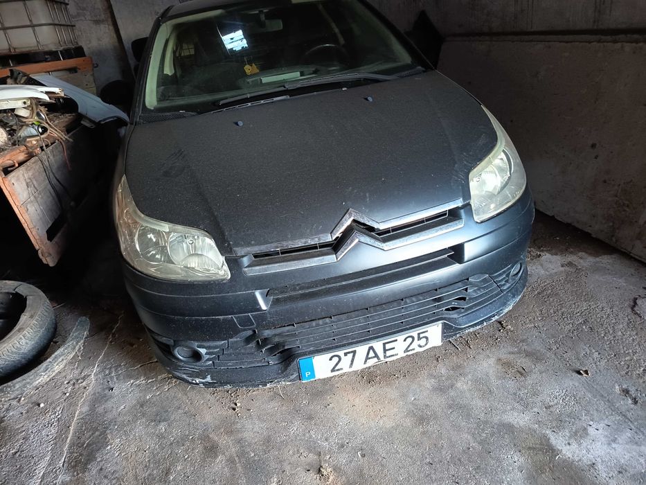 Vendo ou troco por mota 125 a 2 tempos Citroen c4 com algumas coisas a fazer