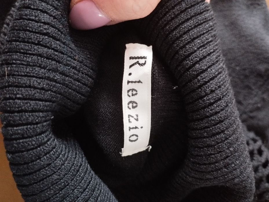 Czarny elegancki golf