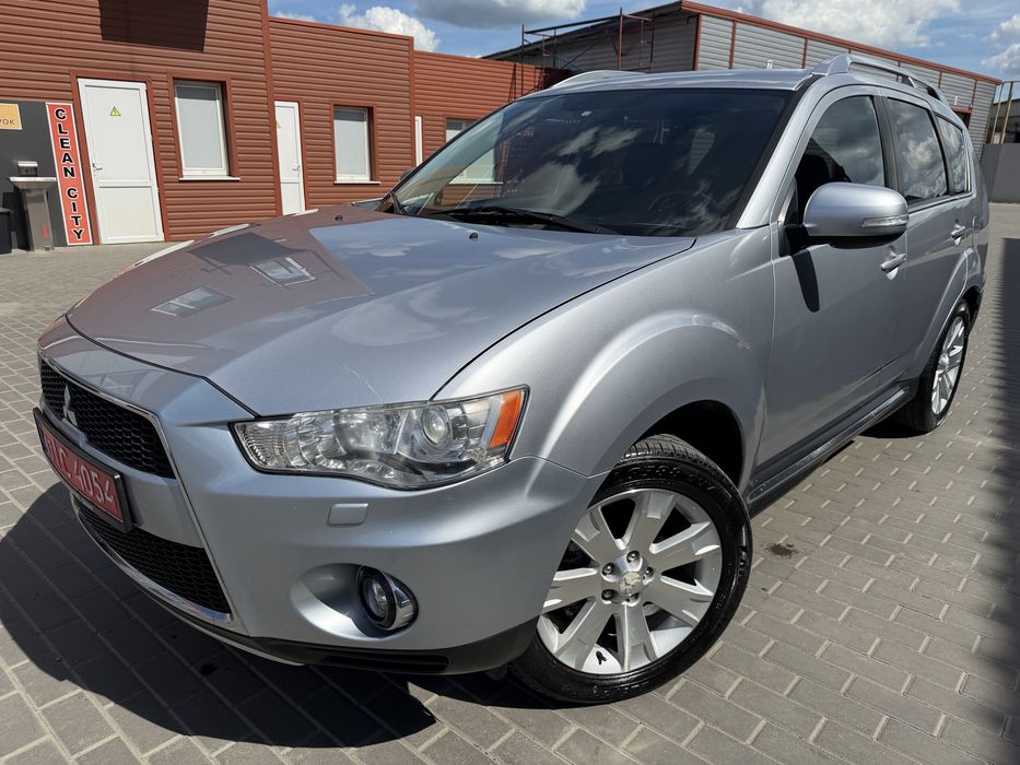 Mitsubishi Outlander  2.2 дизель  Автомат