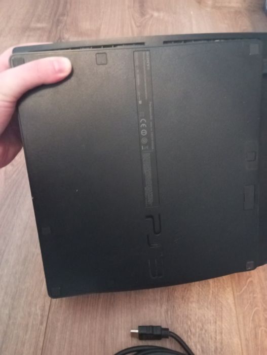 Sony PlayStation 3 500 GB в хорошем состоянии