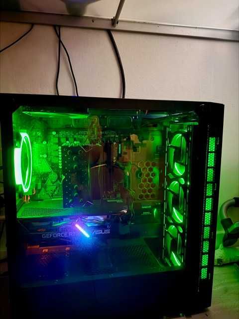 Komputer dla gracza Ryzen 5, RTX 2060 SUPER, DDR432Gb, SSD, monitor32"