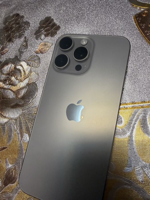 Продам Iphone 15 Pro Max 256 Gb