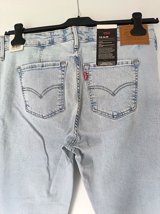 Spodnie Levi's 712 slim