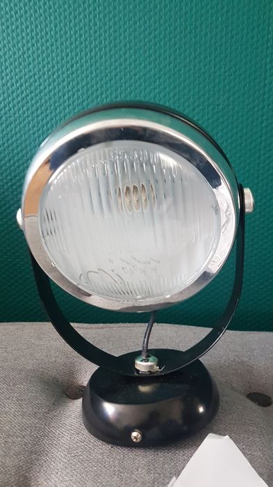 Lampa kinkiet reflektor