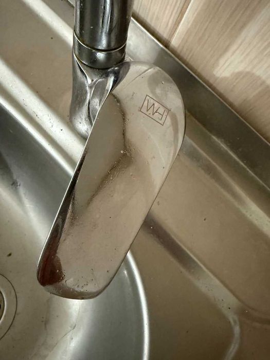 Мийка зі змішувачем . Змішувач WH. Мийка нержавіюча 800 х 600