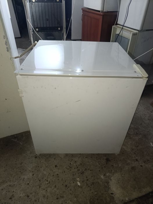 Холодильник       .