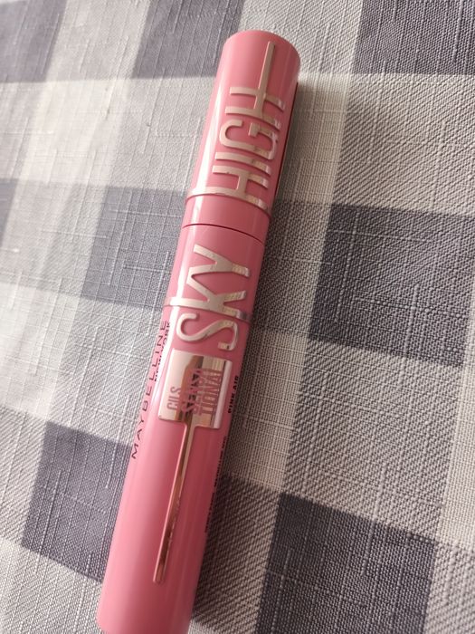 Nowy tusz do rzęs Maybelline sky high różowy