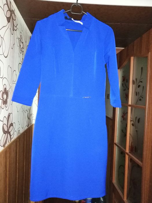 Платье б/у синего цвета