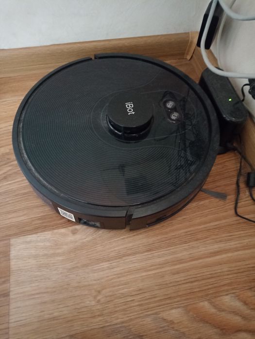 Робот-пилосос iBot