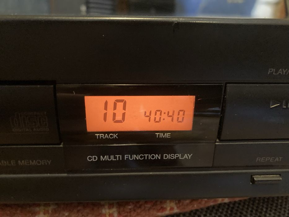 Odtwarzacz CD Schneider CDP-7100