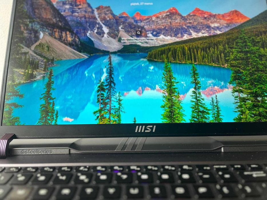 Laptop gamingowy na sprzedaż MSI VECTOR GP68 HX 13V