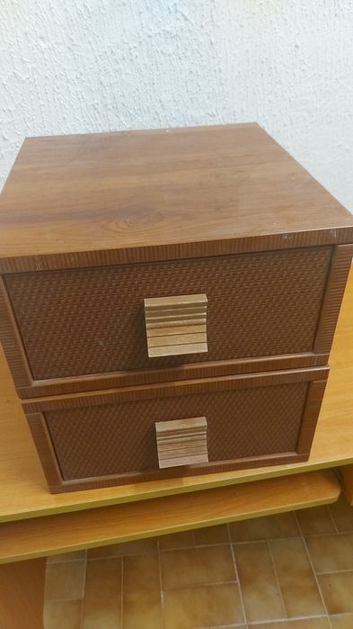 2 gavetas individuais em madeira