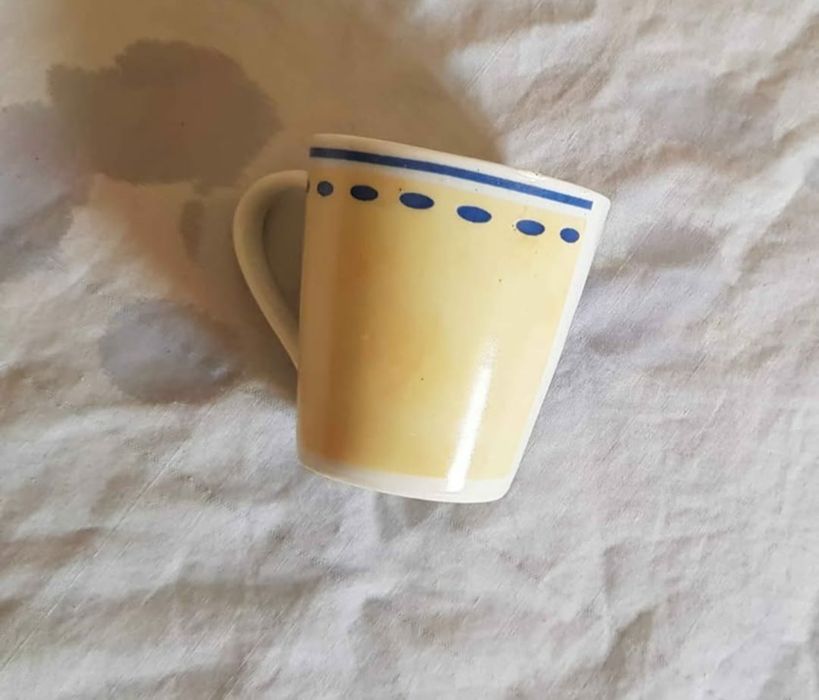 Loiça 5 Chavenas em bom estado