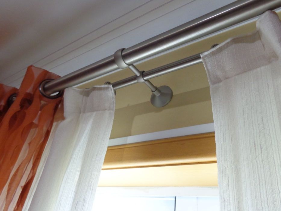 3 CORTINAS (Varões Inox + cortinados (organza))