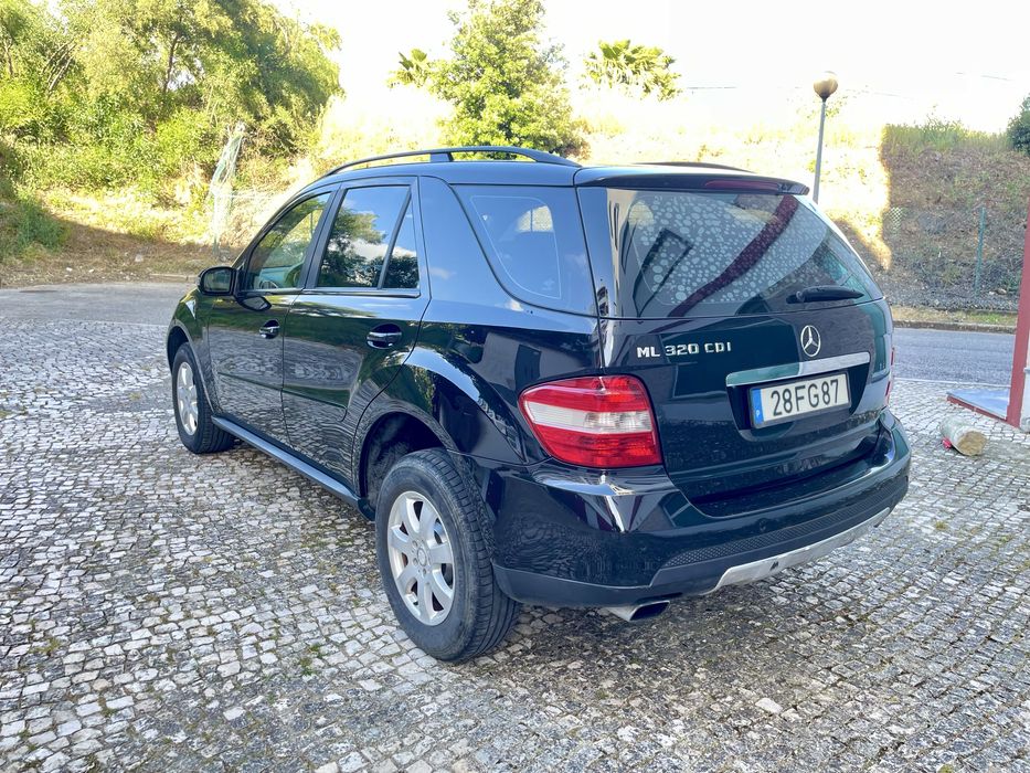 Mercedes-Benz ML 320 CDI 3.0 V6 Conforto & Potência