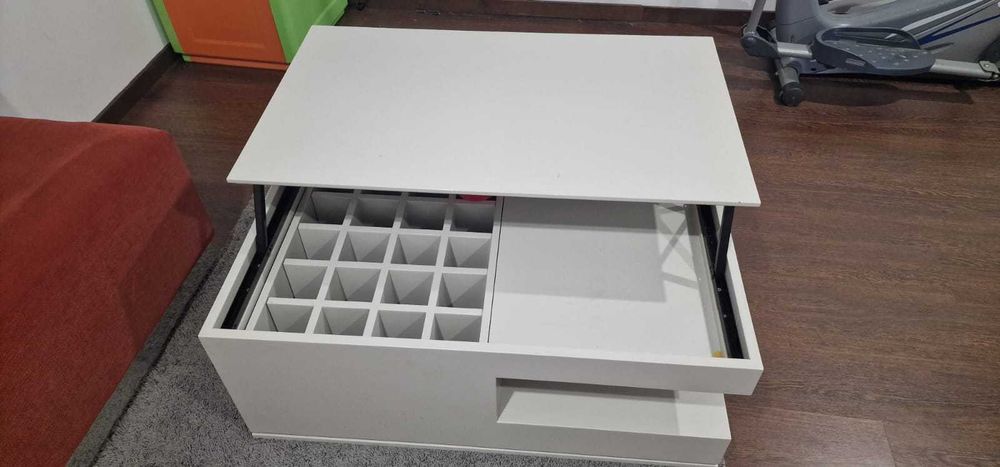 Movel de sala e mesa de centro