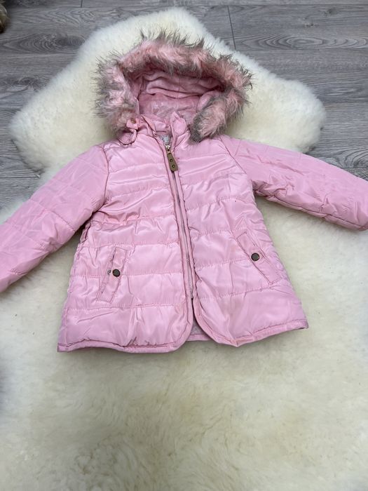 Курточка,пуховик на 2-3 рочки