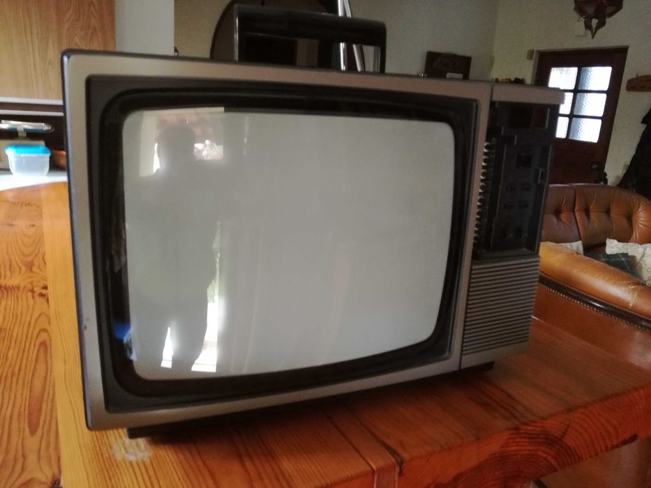Televisores Usados -  Finlux, Supertech, Amstrad e Crown