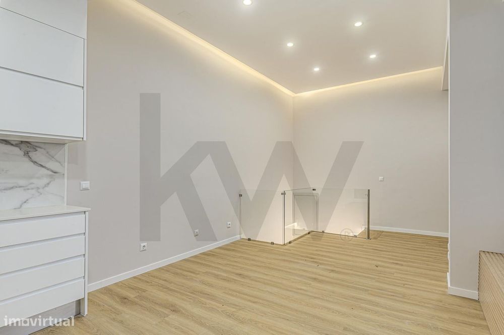 T3 DUPLEX DESIGN: Viver com a Privacidade de uma Moradia no Coração