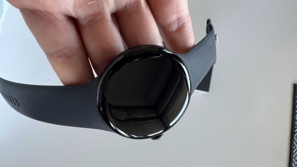 Google Pixel Watch 4 45mm czarny