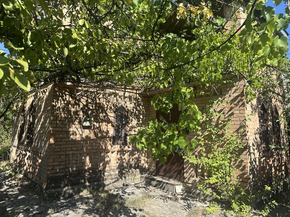 великий будинок біля міста розсрочка