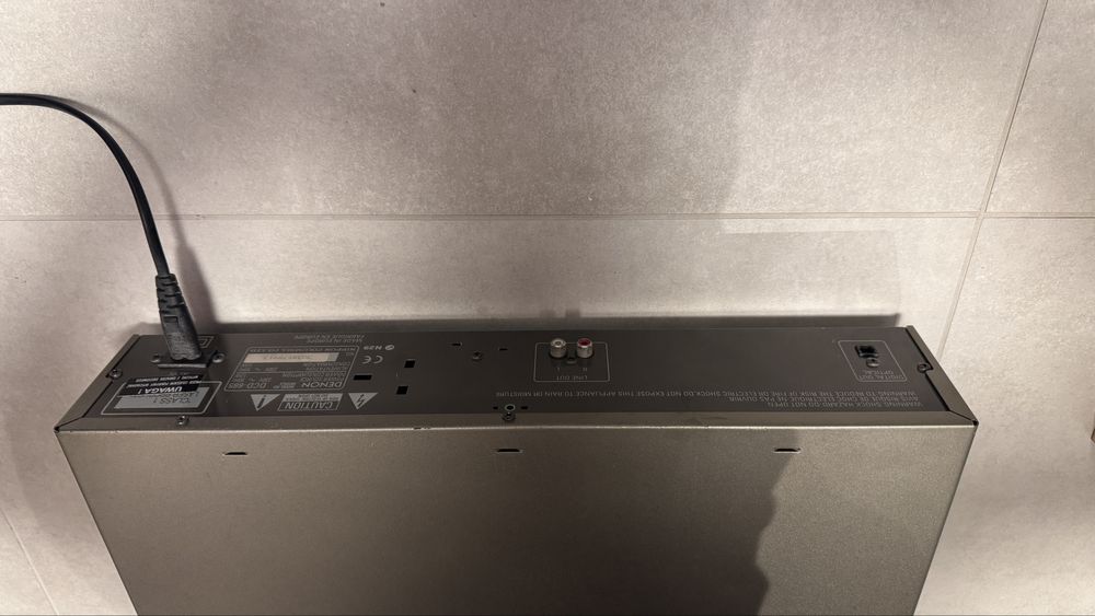Denon DCD 685 szampanski odtwarzacz CD optyczny