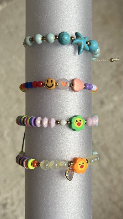 Pulseiras feito a mao