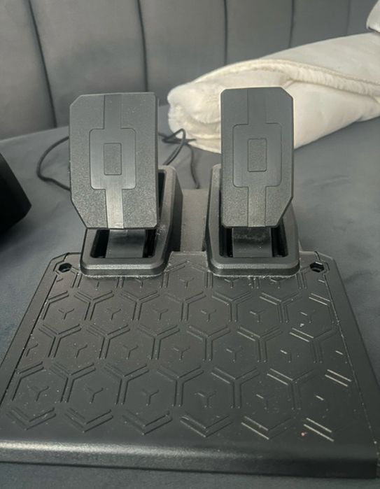 Volante e pedais T98 Ferrari Ps5