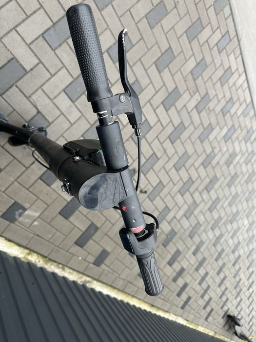 Продам самокат Lime