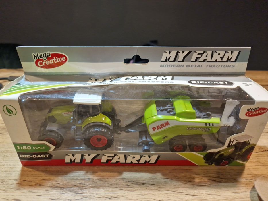 Moje Ranczo Traktor metalowy + akcesoria Skała 1:50 w pudełku