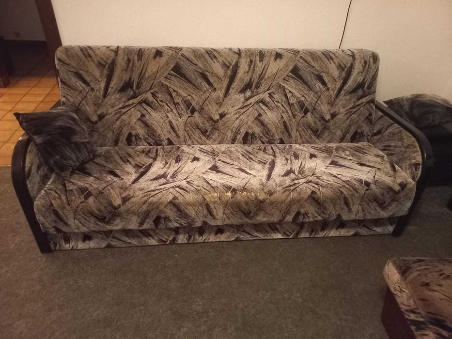 Komplet wypoczynkowy i komoda